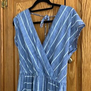 Universal threads dress